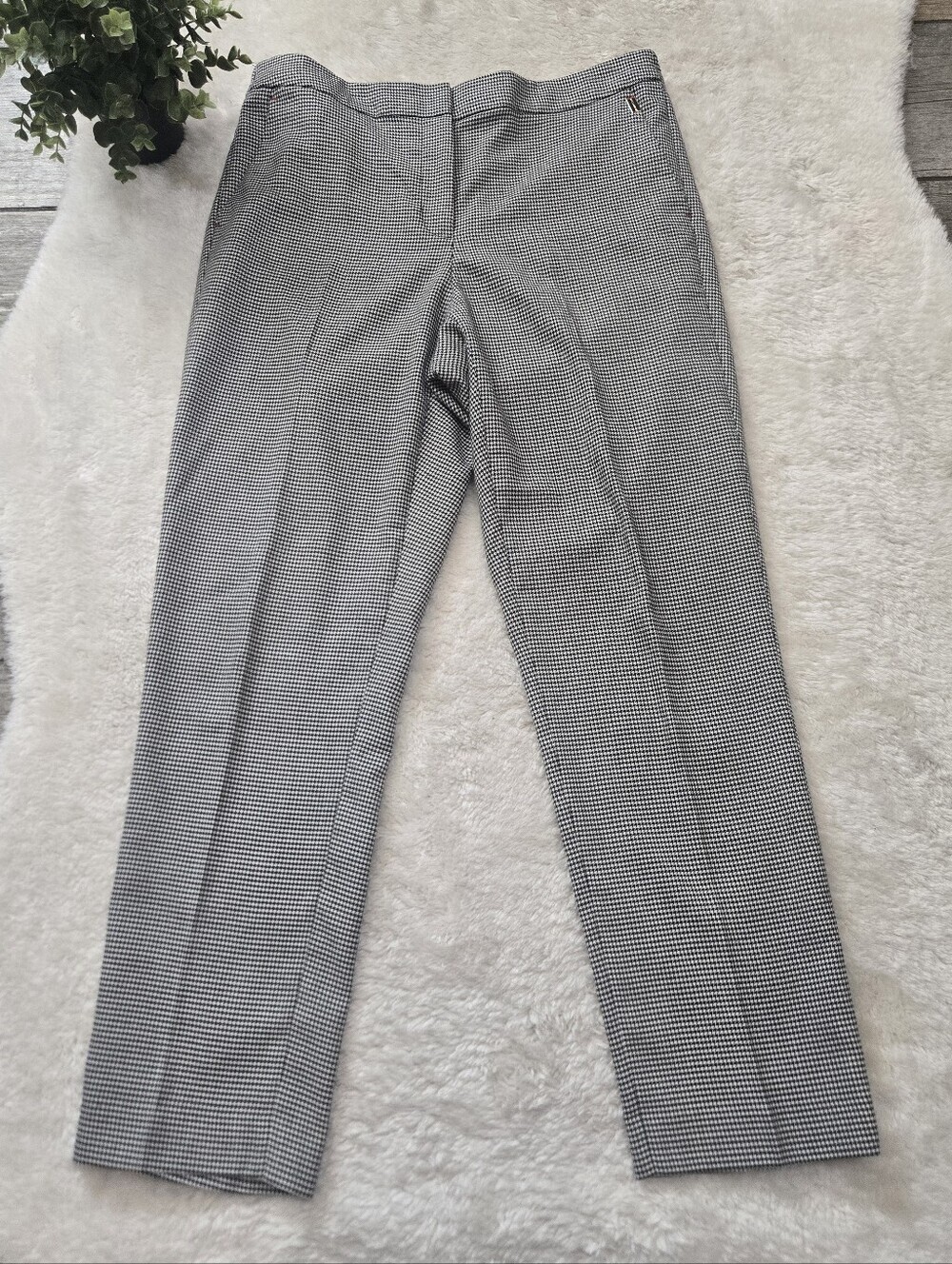Tommy Hilfiger Black & White Micro-Houndstooth Tailored Ankle Pants, Size 10